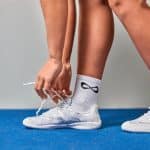 hvite cheerleading sko med snøring som gir god passform